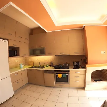 Big 3bed 3bath 10 Min Walk Acropolis